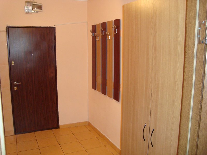 Drumul Taberei, etaj 2/4, decomandat, bloc reabilitat, 34 mp, geam la baie,